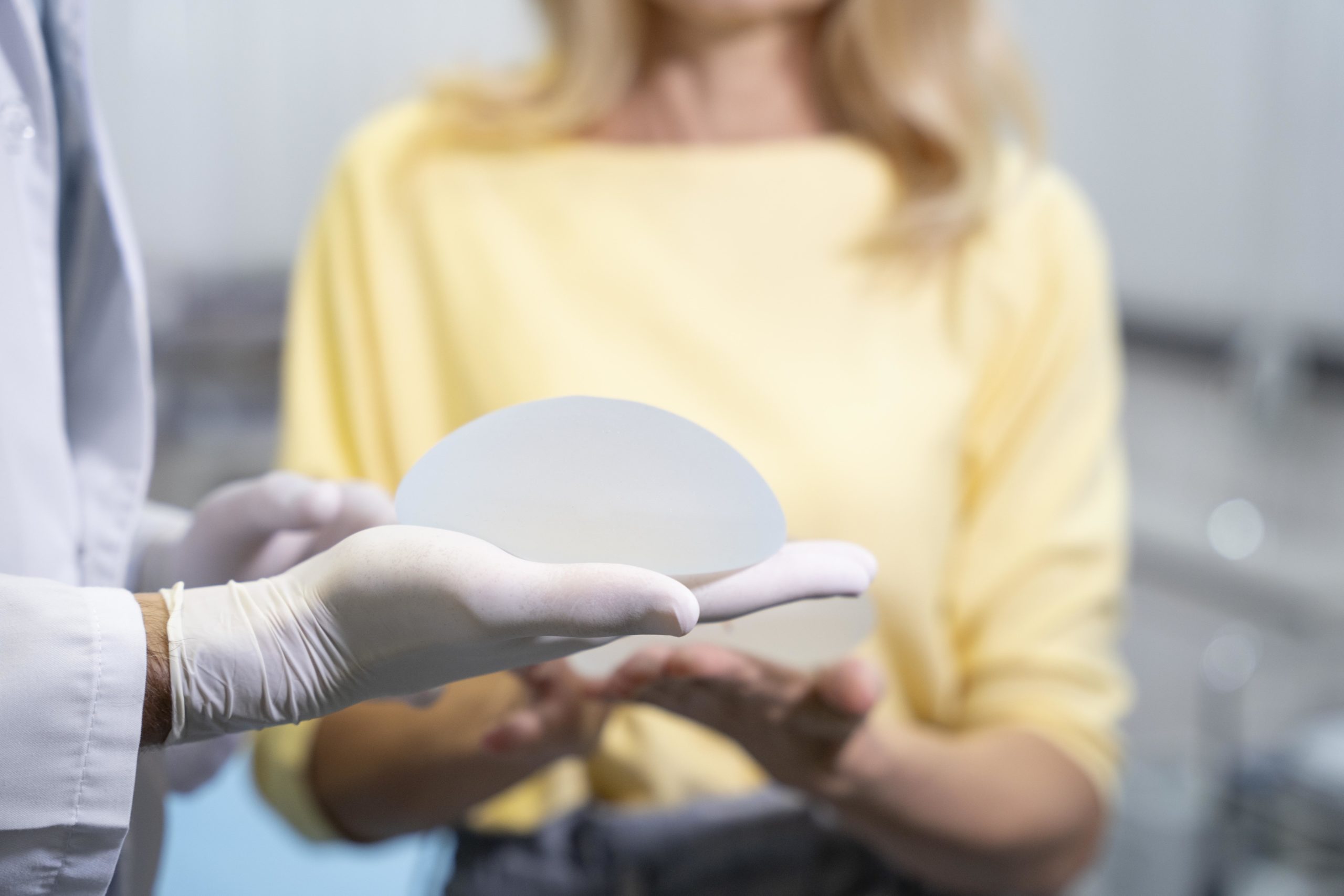 Guide médical sur augmentation mammaire